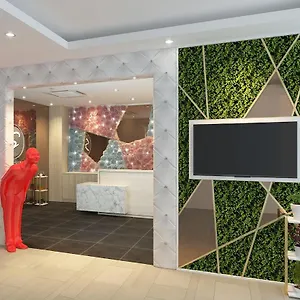 S Hotel